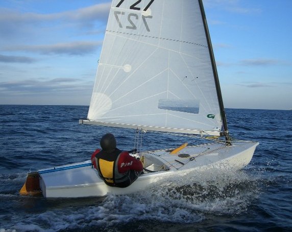 Looking for Building a contender dinghy Inside the plan